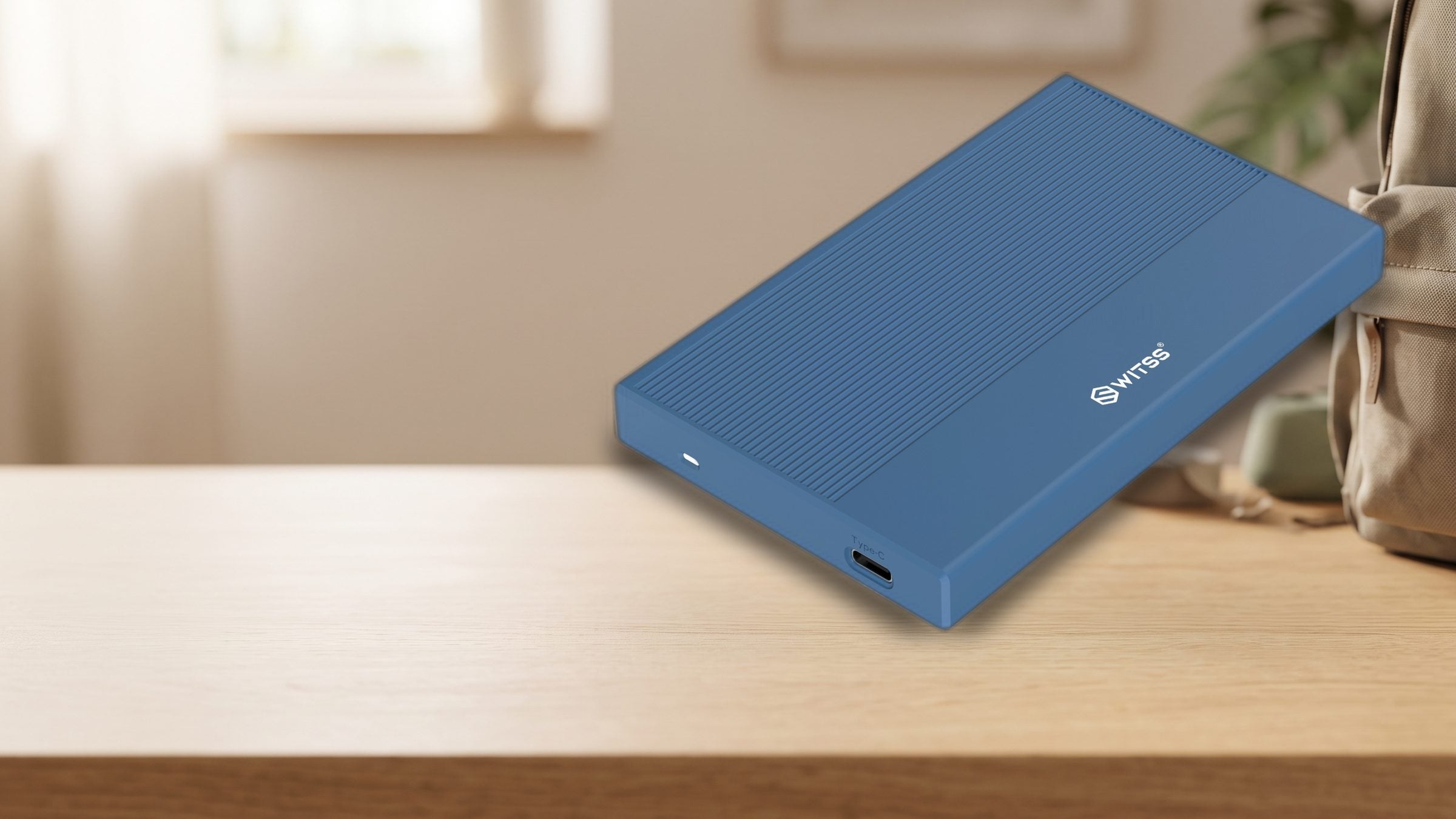 Switss® 2.5 inch external enclosure in use, lifestyle shot